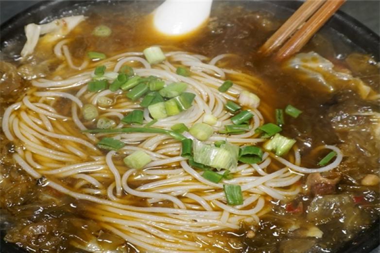 桥馨缘过桥米线